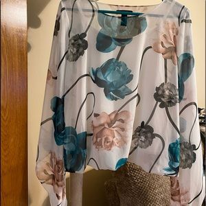 Women’s lovely lined blouse in size small